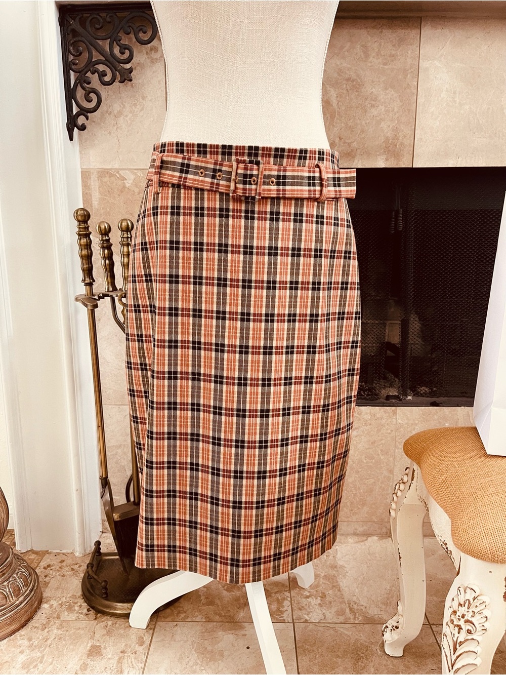 Ann Taylor Plaid Pencil Skirt in Tan, Black & Rust